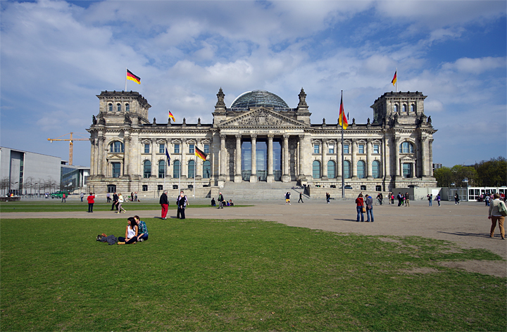 Unverhüllter Reichstag, (c) find-das-bild.de/Michael Schnell